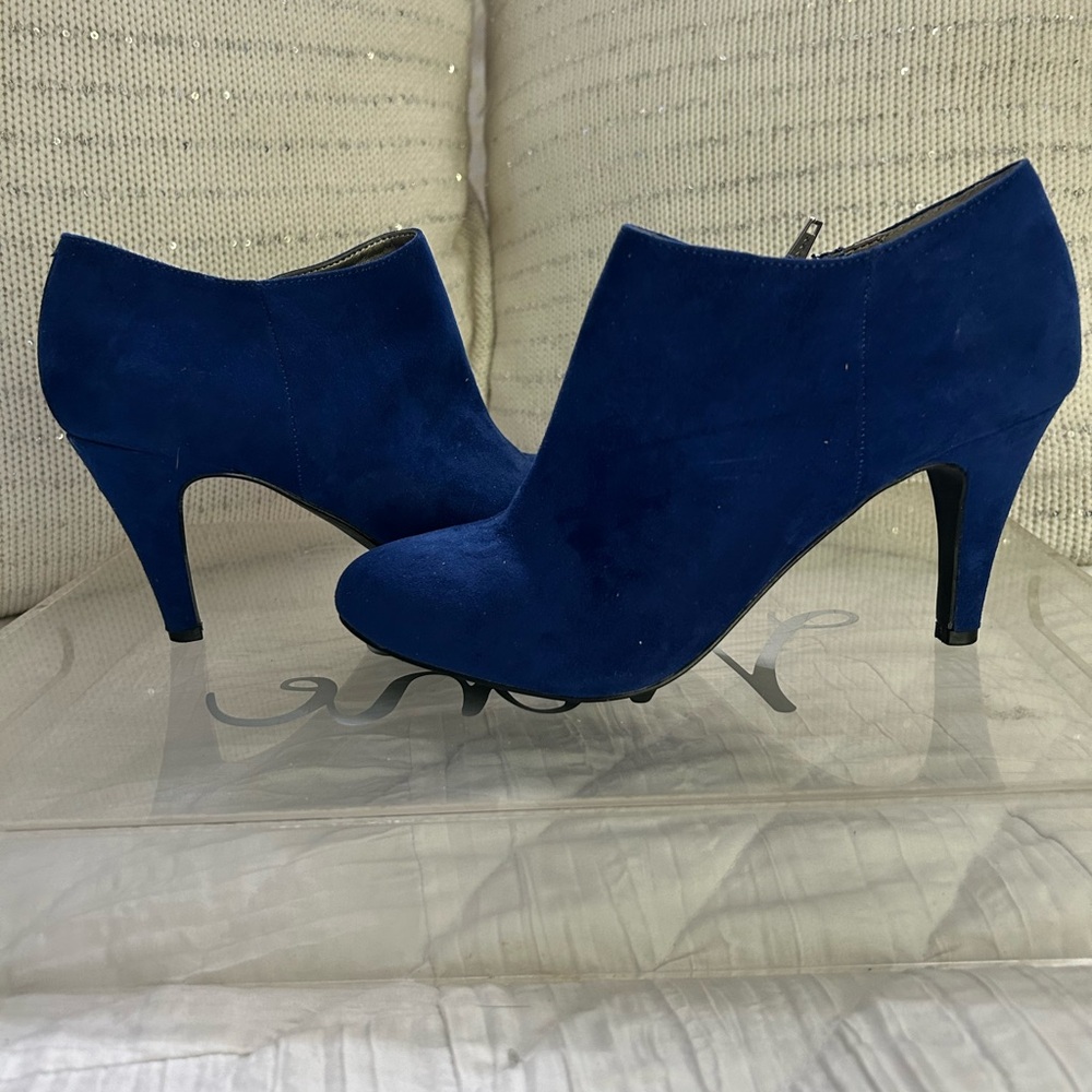 Style & Co Blue Heels with Sleek Pointed Toe